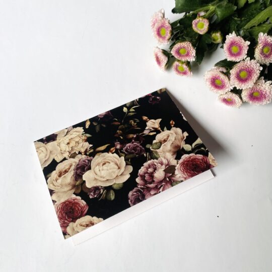 Black And Ivory Roses Folding Gift Cards